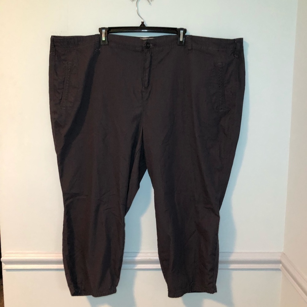 Torrid First at Fit Dark Gray Capri Pants Size 28